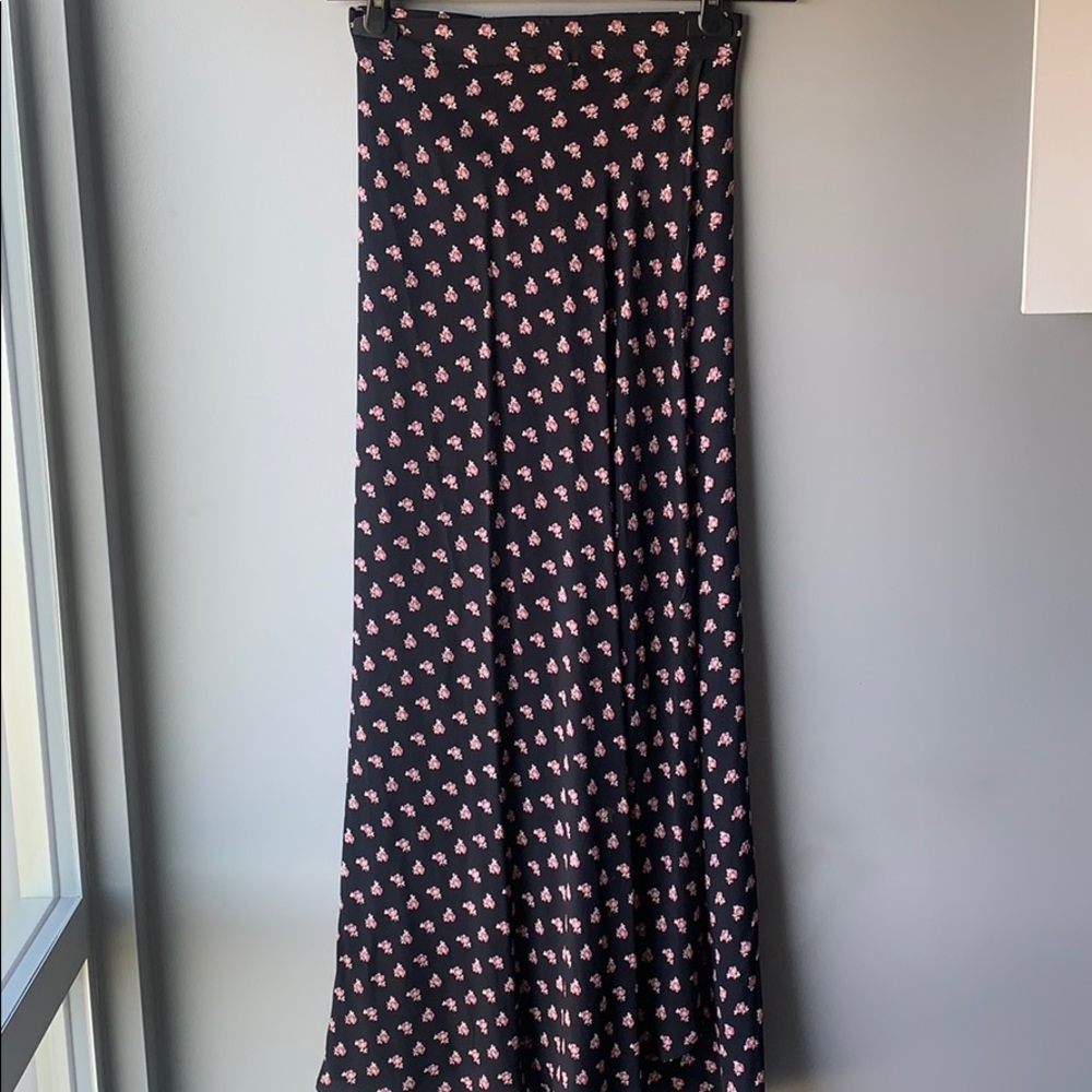 Flynn Skye Wrap Skirt Floral Print SZ small